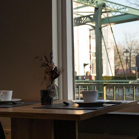 Yep! Slapen Bij De Sluis Bed & Breakfast Блоксел Екстериор снимка