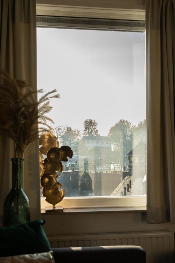 Yep! Slapen Bij De Sluis Bed & Breakfast Блоксел Екстериор снимка
